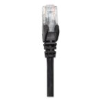 Cable patch Cat5e UTP de Intellinet, SKU 320771, ideal para conexiones de alta velocidad en redes domésticas y empresariales.