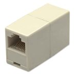 Conector RJ45 modular Intellinet Cat5e, hembra a hembra, con tecnología UTP. SKU: 504225.