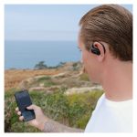 Auriculares True Wireless Stereo JLab Open Sport en color negro, adecuados para llamadas, música, deporte y uso diario. SKU: IEUEBJBOPSPRTRBLK82