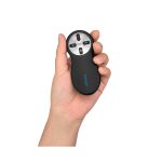 Imagen del Kensington Presentador inalámbrico con láser rojo, ideal para videoconferencias y presentaciones, modelo SKU 33374EU. Presenta estructura ergonómica y control de diapositivas.