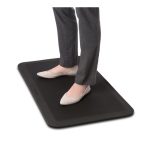 Kensington Esterilla Antifatiga para PC modelo K55401WW, diseñada para proporcionar comodidad durante el uso prolongado de la computadora.