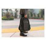 Imagen de la mochila Kensington Contour 2.0 Pro diseñada para portátiles de hasta 17 pulgadas, modelo K60381EU, ideal para usuarios que buscan ergonomía y soporte lumbar.