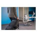 Imagen de la mochila Kensington Contour 2.0 Pro diseñada para portátiles de hasta 17 pulgadas, modelo K60381EU, ideal para usuarios que buscan ergonomía y soporte lumbar.