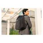 Imagen de la mochila Kensington Contour 2.0 Pro diseñada para portátiles de hasta 17 pulgadas, modelo K60381EU, ideal para usuarios que buscan ergonomía y soporte lumbar.