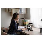 Auriculares Kensington Switch universal 3 en 1 para audio profesional, modelo K83300WW, ideales para un sonido de alta calidad.