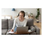 Kensington Auriculares supraaurales USB-C H1000, cómodos y con micrófono integrado. SKU K83450WW.