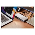 Unidad flash USB Kingston Technology DataTraveler con 256GB de almacenamiento, velocidad de transferencia de 200MB/s y diseño metálico. SKU: DTMC3G2/256GB