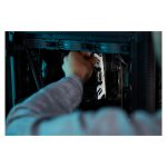 Memoria RAM Kingston Technology FURY con 32GB de capacidad, velocidad de 6400MT/s y latencia CL32, modelo KF564C32RS-32 en color plateado y diseño Renegade