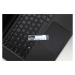 Imagen del Kingston Technology A2000, un SSD NVMe de 1 TB con tecnología M.2 PCI Express 3.0, modelo SA2000M8/1000G, ideal para mejorar el rendimiento de tu computadora