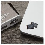 Vista del paquete de una tarjeta microSDXC Canvas Select Plus de 256 GB de Kingston Technology, modelo SDCS2/256GBSP. Almacenamiento externo de alto rendimiento con clasificación A1 C10 y velocidad de lectura de 100MB/s.