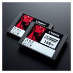 Disco SSD de Kingston Technology de 2,5 pulgadas con 7680 GB, modelo DC600ME para uso mixto. SKU: SEDC600M/7680G.