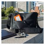 Imagen del disco duro externo LaCie Rugged USB-C de 1TB en color naranja, modelo STFR1000800, compatible con USB Tipo C 3.2 Gen 1