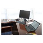 Imagen del Lenovo Pro Dock con acoplamiento, color negro, SKU 40A10065EU. Accesorio para portátiles de alta compatibilidad.