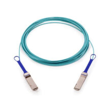 Cable de fibra óptica e InfiniBand de Lenovo modelo 7Z57A03549, longitud de 15 metros, con conectores QSFP28 y color azul