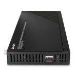 Extensor de audio y video marca Lindy, modelo 38338, diseñado para transmitir señales AV en color negro. Ideal para cableado.