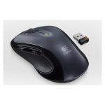 Imagen del ratón Logitech modelo 910-001822, diseñado para oficinas, mano derecha, RF inalámbrico y óptico con 1000 DPI de resolución