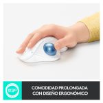 Vista del ratón ergonómico Logitech ERGO M575 con trackball, SKU 910-005870, ideal para reducir el movimiento de la mano.