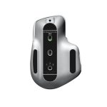 Vista cercana del ratón Logitech 910-006572 diseñado para la oficina, apto para la mano derecha con conectividad Bluetooth y laser de 8000 DPI