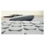 Imagen del ratón para viajes Logitech con SKU 910-007013. Óptico, ambidextro, con conectividad RF Wireless y Bluetooth, 4000 DPI.