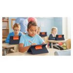 Teclado Logitech para móvil con disposición QWERTY en inglés del Reino Unido, modelo 920-009658, con Smart Connector y color azul.