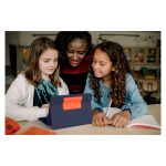 Teclado Logitech para móvil con disposición QWERTY en inglés del Reino Unido, modelo 920-009658, con Smart Connector y color azul.