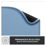 Imagen de la alfombrilla para ratón Logitech en colores azul y gris, diseño antideslizante, SKU 956-000051