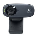 Logitech HD Webcam C310 con una resolución de 5 megapíxeles y capacidad de video HD 1280 x 720 Pixeles, modelo 960-000586, en color negro. Conexión USB.