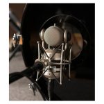 Micrófono de estudio Blue Microphones modelo mouse en color negro, ideal para grabaciones profesionales, SKU 988-000168