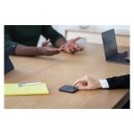 Mando a distancia RF inalámbrico Logitech MeetUp para webcam con botones, SKU 993-001389, diseño ergonómico y fácil de usar