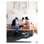 Tablet Microsoft Surface Pro 8 con procesador Intel Core i3, 128 GB de almacenamiento, pantalla táctil de 33 cm, 8 GB de RAM, conectividad Wi-Fi 6 y Windows 10 Pro en color Platino. SKU 8PM-00018