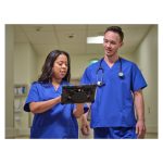 Tablet Microsoft Surface Go 3 con procesador Intel Pentium Gold, 64 GB de almacenamiento, 4 GB de RAM, pantalla de 10.5 pulgadas, Wi-Fi 6 y Windows 10 Pro (SKU: 8V8-00018)