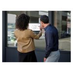 Imagen de la tablet Microsoft Surface Pro X con 256 GB de almacenamiento, 16 GB de RAM, pantalla de 13 pulgadas, Wi-Fi 5 y sistema operativo Windows 11 Pro en color platino (SKU: E8I-00004).