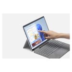 Imagen de la tablet Microsoft Surface Pro X con 256 GB de almacenamiento, 16 GB de RAM, pantalla de 13 pulgadas, Wi-Fi 5 y sistema operativo Windows 11 Pro en color platino (SKU: E8I-00004).