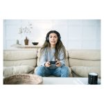 Auriculares inalámbricos Microsoft Xbox con diadema de juego, conexión USB Tipo C y Bluetooth en color negro. SKU: TLL-00002