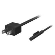 Adaptador de corriente Microsoft Surface de 65W en color negro para portátiles y tabletas. SKU: W8Z-00005