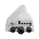 Router Mikrotik FiberBox Plus gestionado con Gigabit Ethernet, compatible con PoE, modelo CRS305-1G-4S+OUT, en color blanco