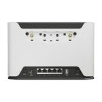 Router inalámbrico Mikrotik Chateau LTE12 con capacidades Gigabit Ethernet, doble banda de 2.4 GHz y 5 GHz, soporte 4G, color negro y blanco. SKU: D53G-5HacD2HnD-TC&EG120K-EA.