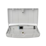 Imagen del producto Mikrotik NetBox 5 ax Blanco con Energía sobre Ethernet (PoE), modelo L11UG-5HaxD-NB, ideal para redes inalámbricas de alto rendimiento.