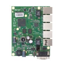 Router Mikrotik RB450Gx4 con puertos Gigabit Ethernet y color verde. SKU: RB450GX4