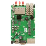 Router inalámbrico Mikrotik modelo RB953GS-5HnT-RP con puerto Gigabit Ethernet, tecnología de triple banda y acabado multicolor. SKU RB953GS-5HNT-RP.