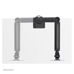 Brazo de monitor Neomounts DS70-450BL1, compatible con pantallas de 17 a 42 pulgadas, resorte de gas y tope a 180°.