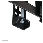 Soporte de pared para videowall Neomounts de 42 a 70 pulgadas, modelo WL95-800BL1, con función pop-out y capacidad máxima de 35 kg.