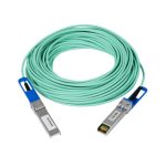 Imagen del cable de fibra óptica e InfiniBand de NETGEAR con 20 metros de longitud y conectores SFP+ en color turquesa, SKU AXC7620-10000S