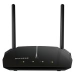 Imagen del router NETGEAR R6120 con conexión Ethernet, doble banda de 2,4 GHz y 5 GHz, color negro. SKU: R6120-100PES