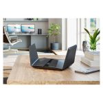 NETGEAR Nighthawk RAXE500, router inalámbrico tribanda, soporta frecuencias de 2.4 GHz, 5 GHz y 6 GHz, color negro, SKU RAXE500-100EUS