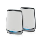 Sistema mesh NETGEAR Orbi RBK852 AX6000 WiFi 6 tribanda en colores gris y blanco, SKU RBK852-100EUS, ideal para una cobertura inalámbrica eficiente y potente