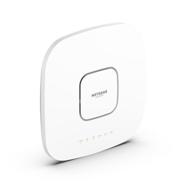 NETGEAR Punto de Acceso Inalámbrico con PoE y Velocidad de 4800 Mbit/s Vista del punto de acceso inalámbrico NETGEAR WAX638E en color blanco con una velocidad de 4800 Mbit/s y soporte para Energía sobre Ethernet (PoE), SKU WAX638E-111EUS