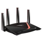 Imagen del Router NETGEAR XR700 inalámbrico con conectividad Gigabit Ethernet Tri-band 2.4 GHz / 5 GHz / 60 GHz en color negro. SKU: XR700-100EUS