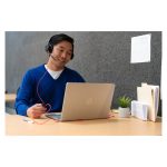 Imagen de los auriculares estéreo Poly Blackwire 8225 con USB-C y adaptador USB-C/A, certificación Microsoft Teams y cancelación de ruido. SKU 8X225AA.