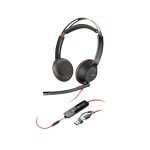 Auriculares Poly Blackwire 5220 con conexiones USB-C y de 3,5 mm, SKU 8X231AA. Incluye adaptador USB-C/A.